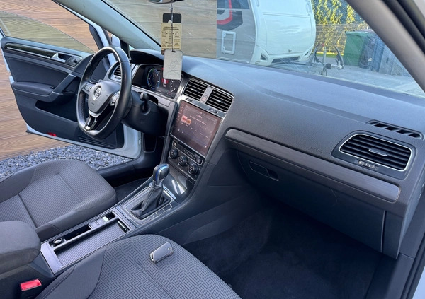 Volkswagen Golf cena 74900 przebieg: 67522, rok produkcji 2019 z Jordanów małe 301